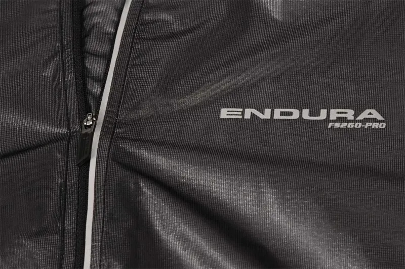Endura FS260 Pro Adrenaline Race Gilet II in Black-3