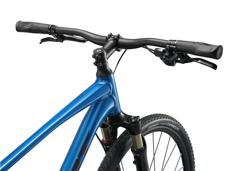 Giant Roam 1 Gravel Bike in Electron Blue-5