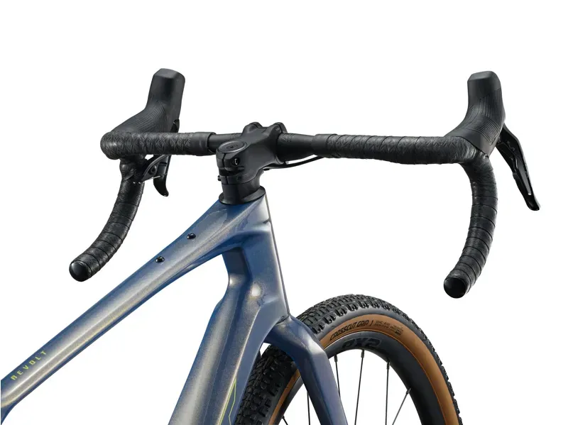 Giant Revolt Advanced 1 Gravel Bike in Midnight Moon-4