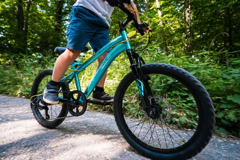 Huffy Extent 20-inch Kids Mountain Bike in Aqua Blue-6