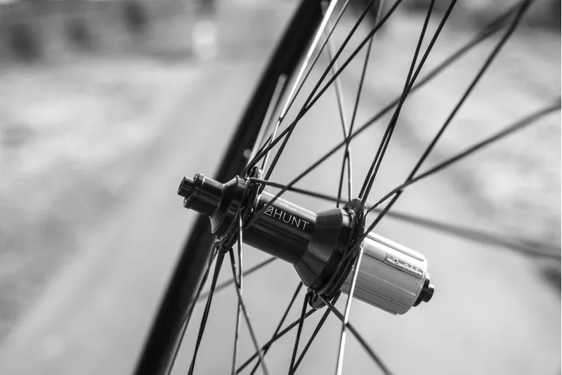 Hunt 4 Season Aero Wheelset - Shimano/Sram 8/9/10/11 Speed-7