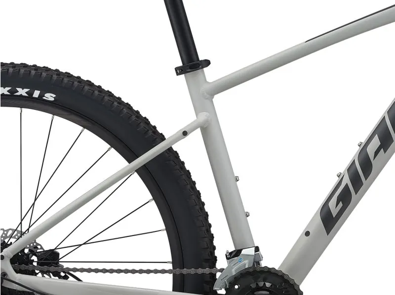 2021 Giant Talon 29 2 Disc Mountain Bike in Grey