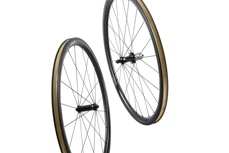 HUNT 36 Carbon Wide Aero Wheelset - Shimano/SRAM 8/9/10/11 Speed - Inc Valves